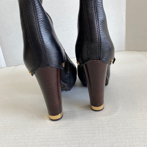 Tory Burch 
FINAL PRICE!!Beautiful Authentic Rare Tory Burch Riding Boots - Picture 7 of 14